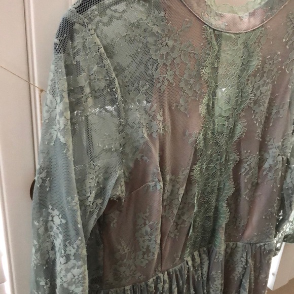 Stunning mint lace dress 👗 - Picture 4 of 11